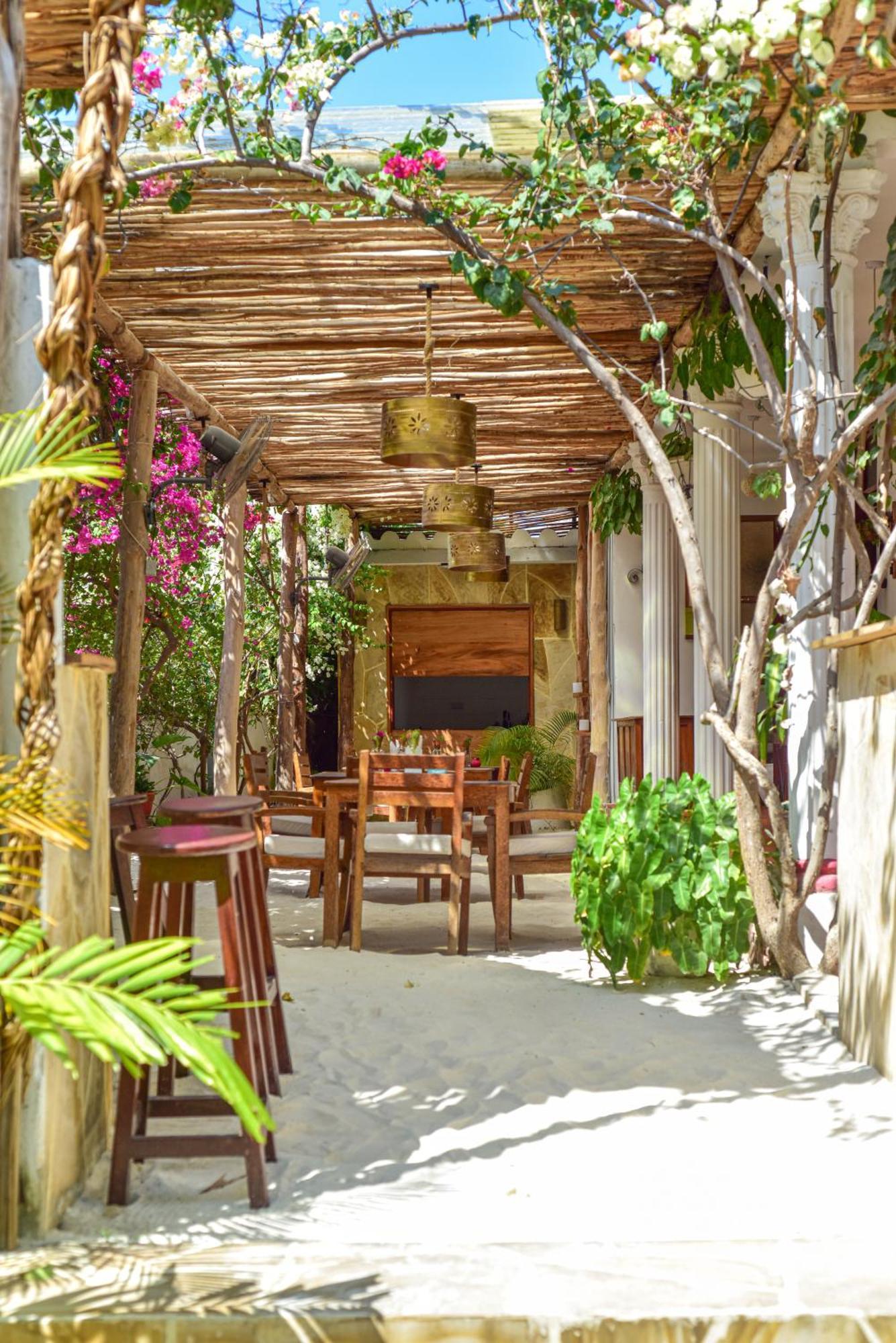 Bed and Breakfast Barabara House Jambiani  Esterno foto